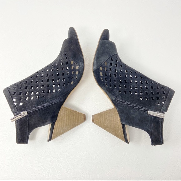 New VINCE CAMUTO EMPERLA cone heel sandals black - Picture 6 of 8